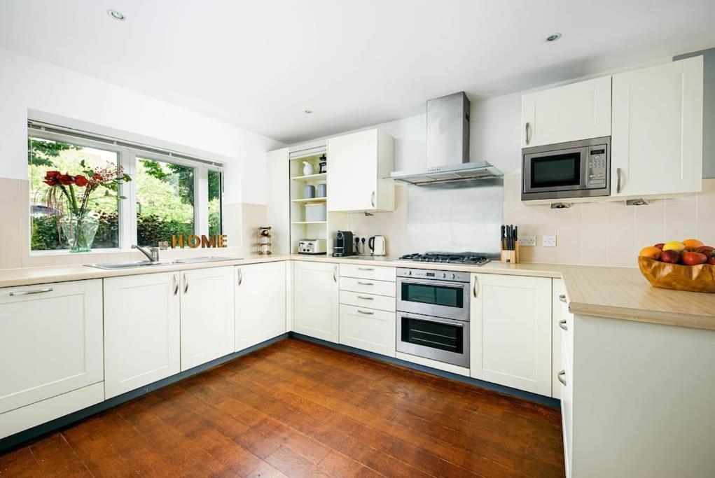 Roseberry Cottage - Lower Mill Estate Somerford Keynes ภายนอก รูปภาพ
